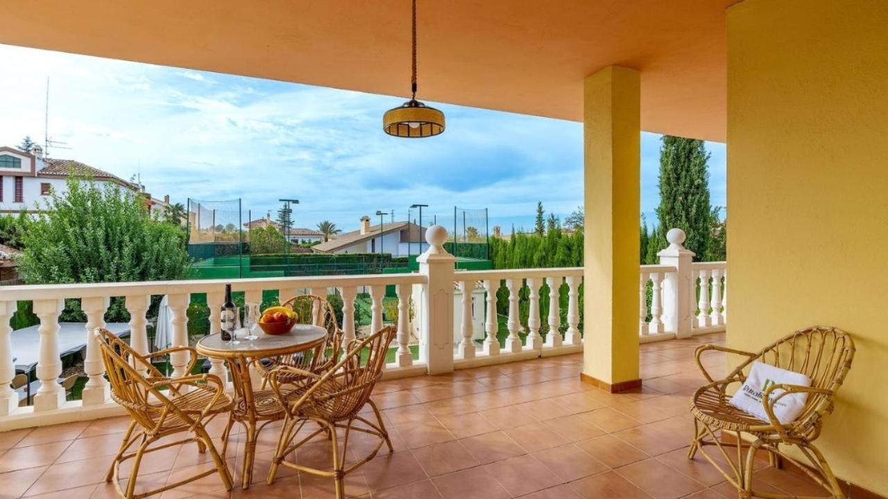 Villa De La Acacia Gojar Exteriör bild