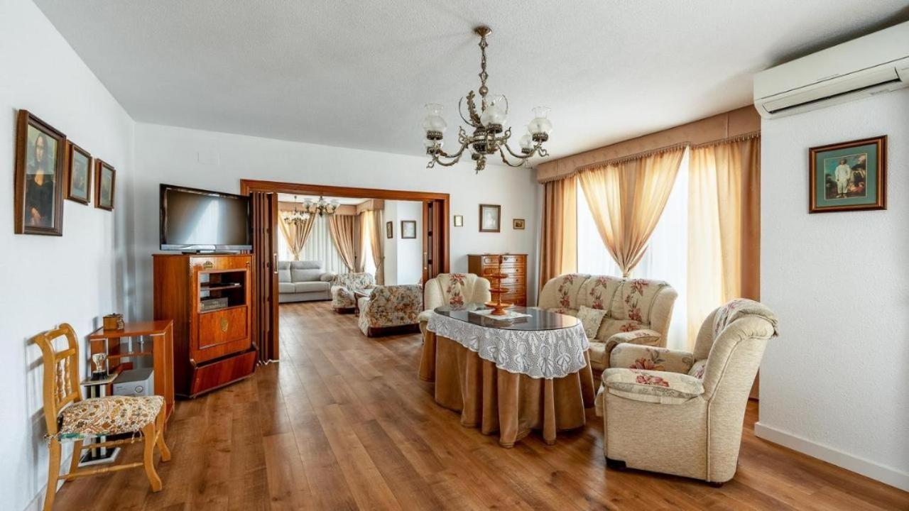 Villa De La Acacia Gojar Exteriör bild