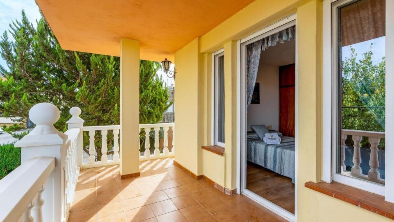 Villa De La Acacia Gojar Exteriör bild